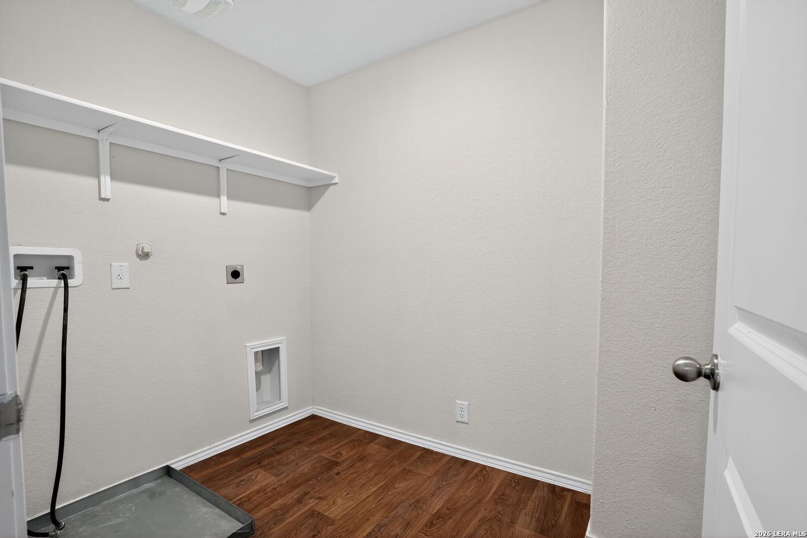 145 HONORS ST, Floresville, TX 78114