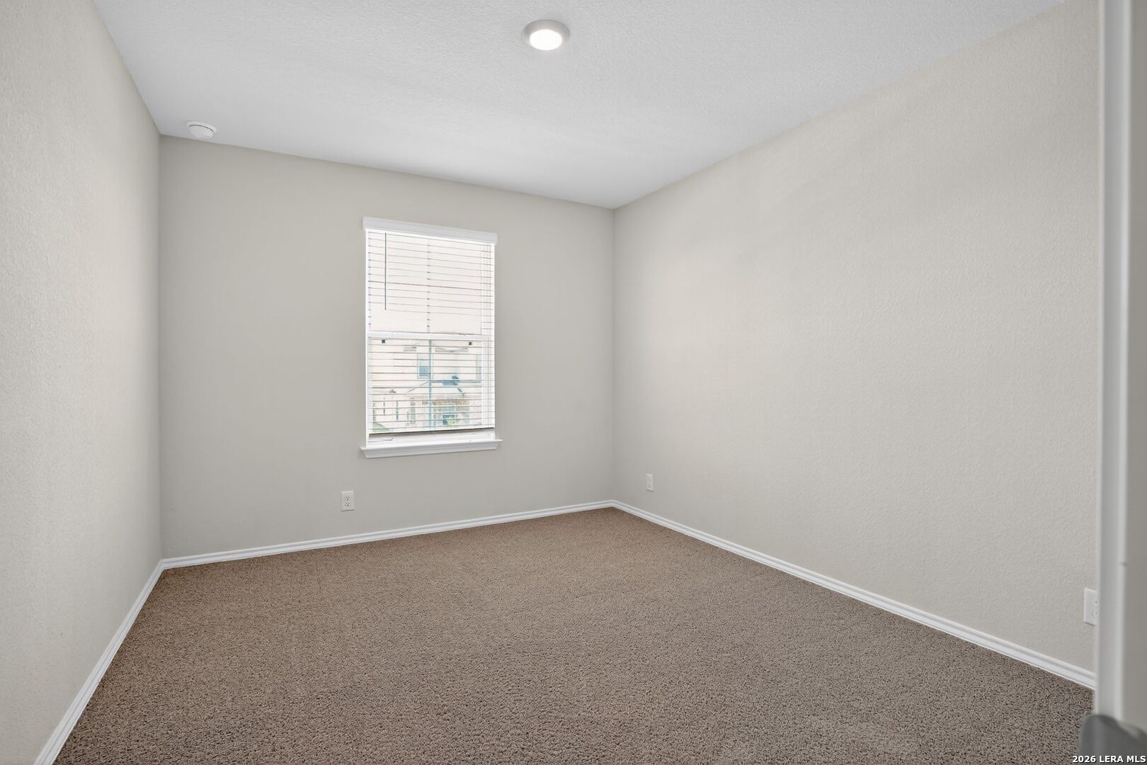 145 HONORS ST, Floresville, TX 78114
