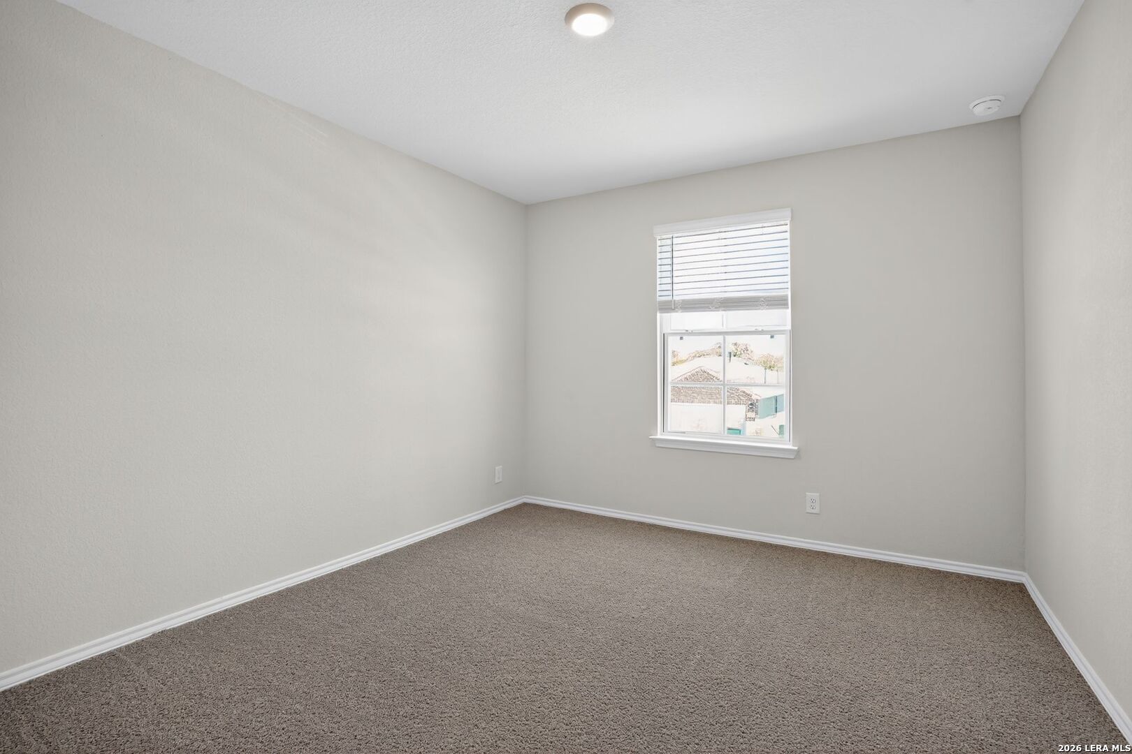 145 HONORS ST, Floresville, TX 78114