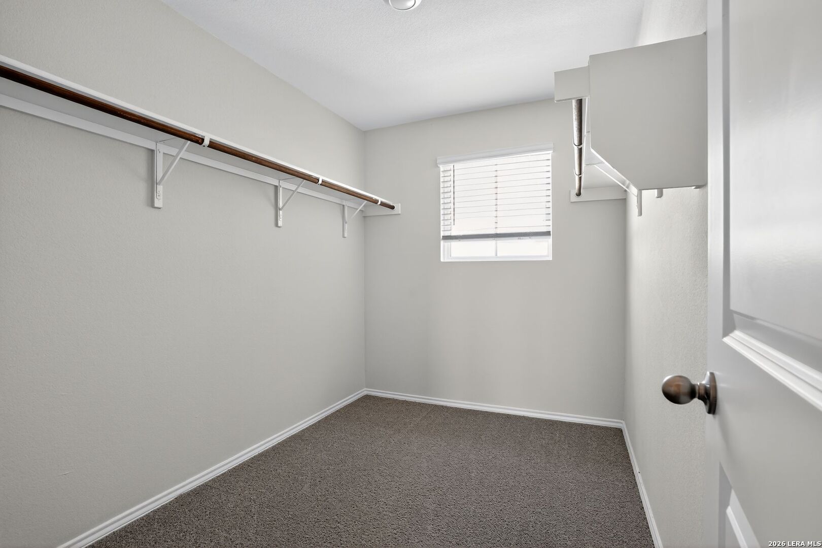 145 HONORS ST, Floresville, TX 78114