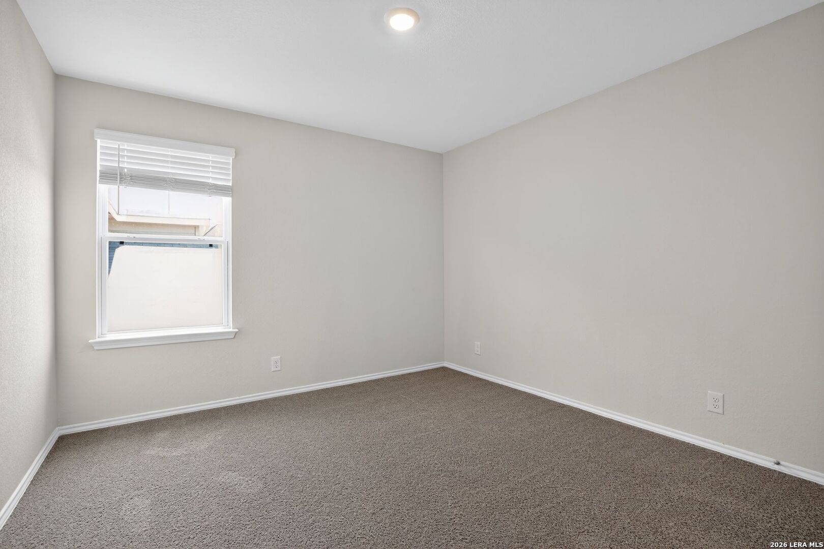 145 HONORS ST, Floresville, TX 78114