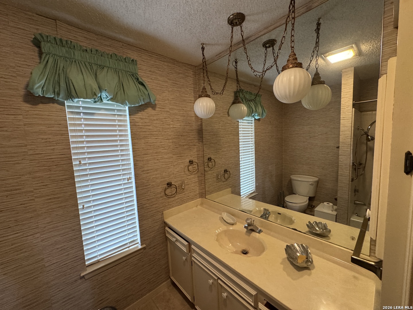 5834 WINTERHAVEN DR, Windcrest, TX 78239