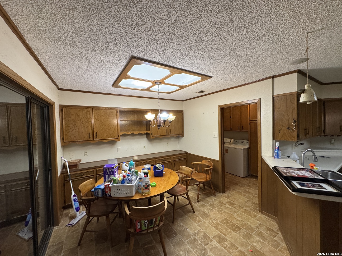 5834 WINTERHAVEN DR, Windcrest, TX 78239