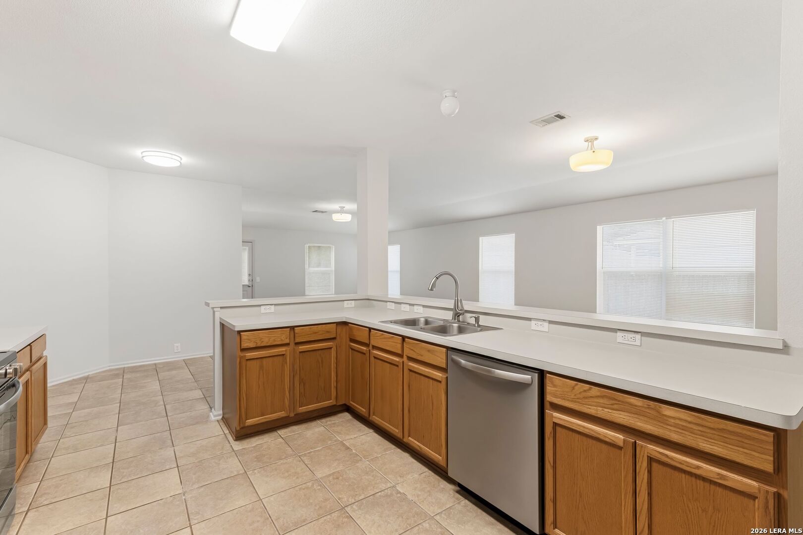 9402 WOLF PT, San Antonio, TX 78251