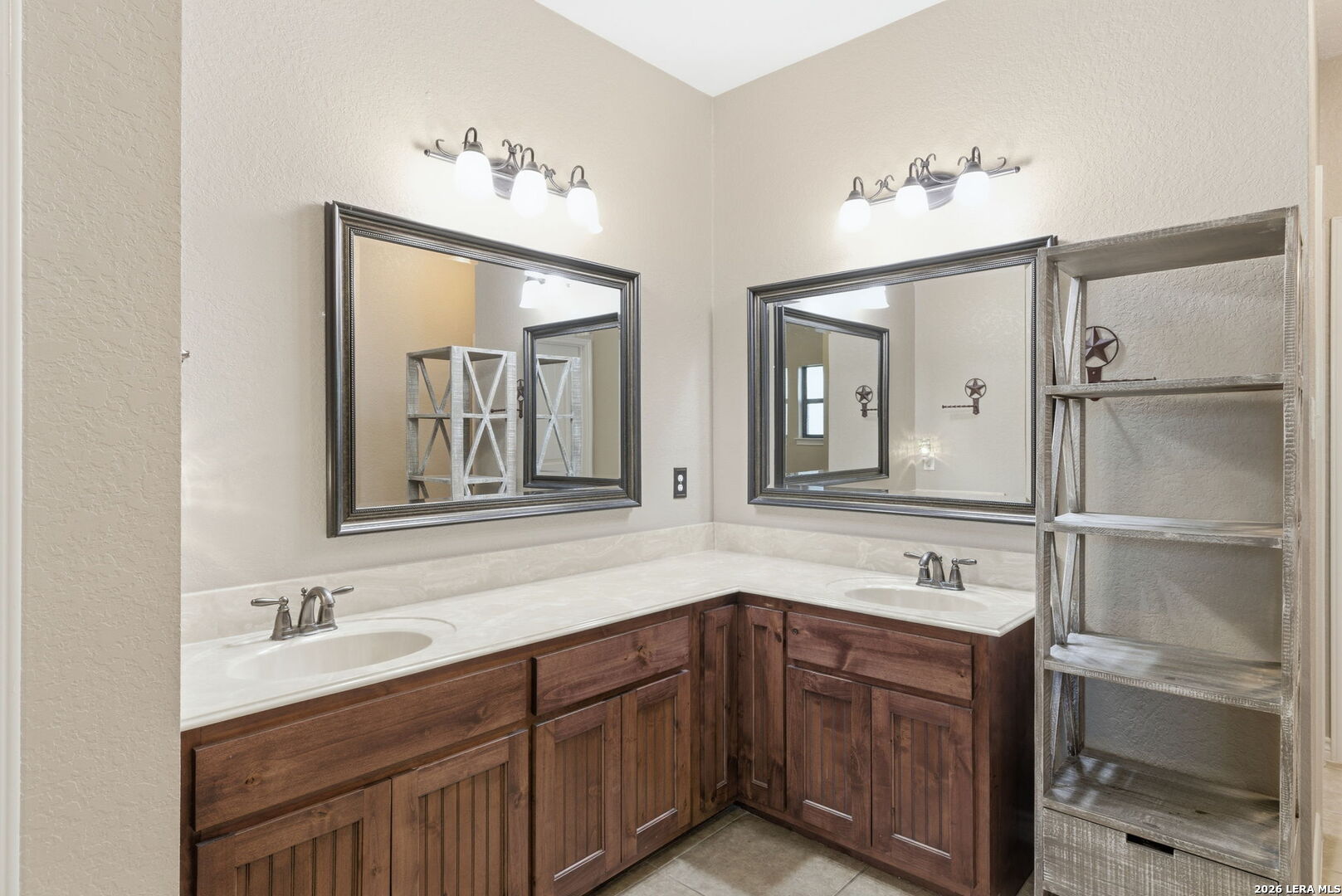 3036 State Highway 97W, Floresville, TX 78114