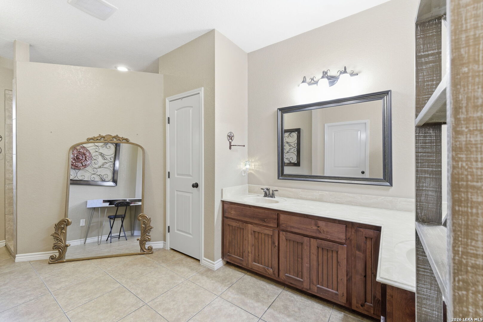 3036 State Highway 97W, Floresville, TX 78114