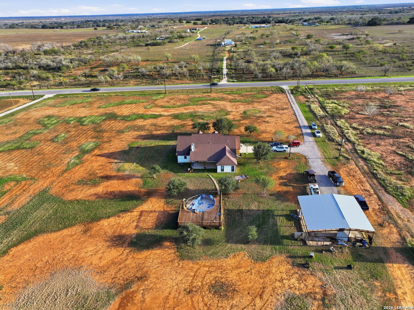 3036 State Highway 97W, Floresville, TX 78114