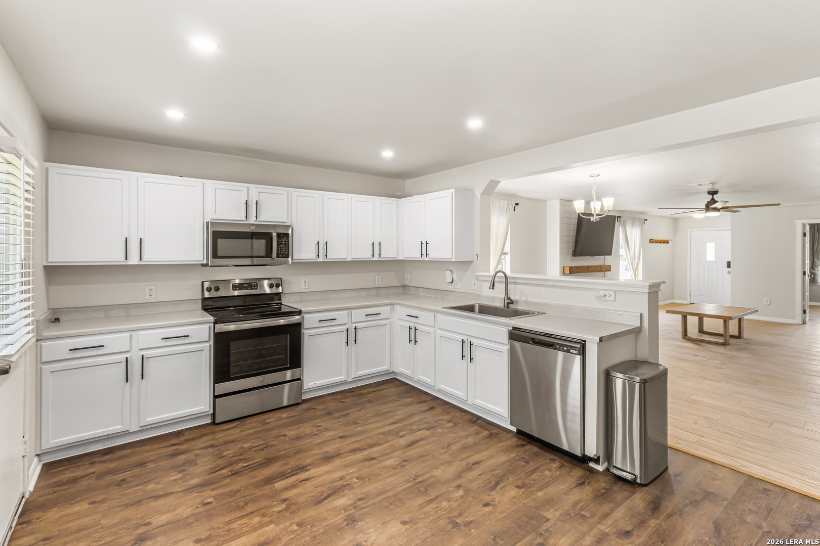 16426 TURF CLB, Selma, TX 78154
