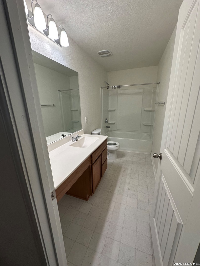 5103 Channel Cat, Elmendorf, TX 78112