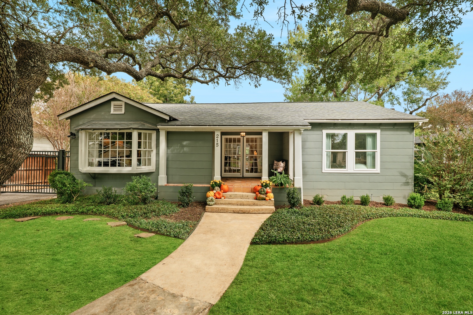 Property photo for 215 Brightwood Pl, San Antonio, TX