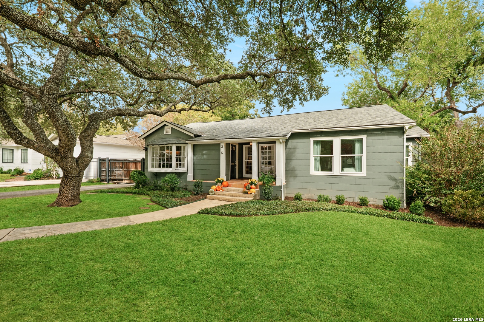 215 Brightwood Pl, San Antonio, TX 78209