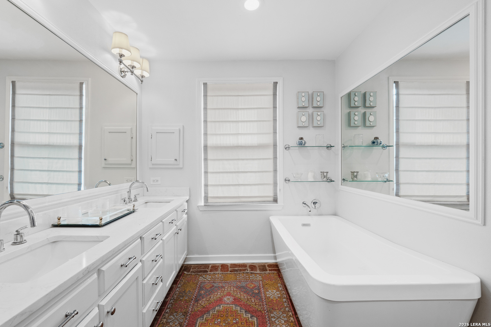 215 Brightwood Pl, San Antonio, TX 78209