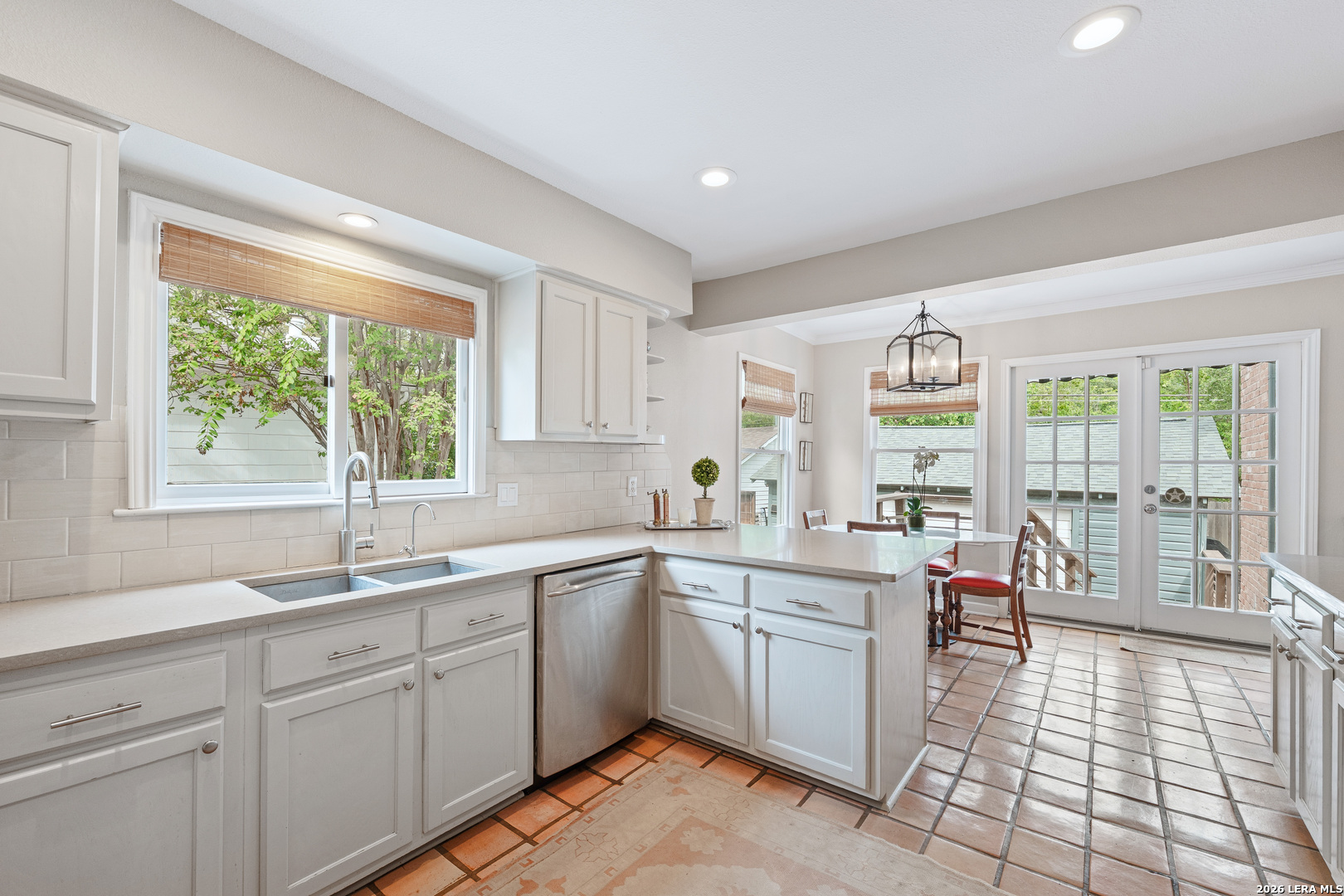 215 Brightwood Pl, San Antonio, TX 78209
