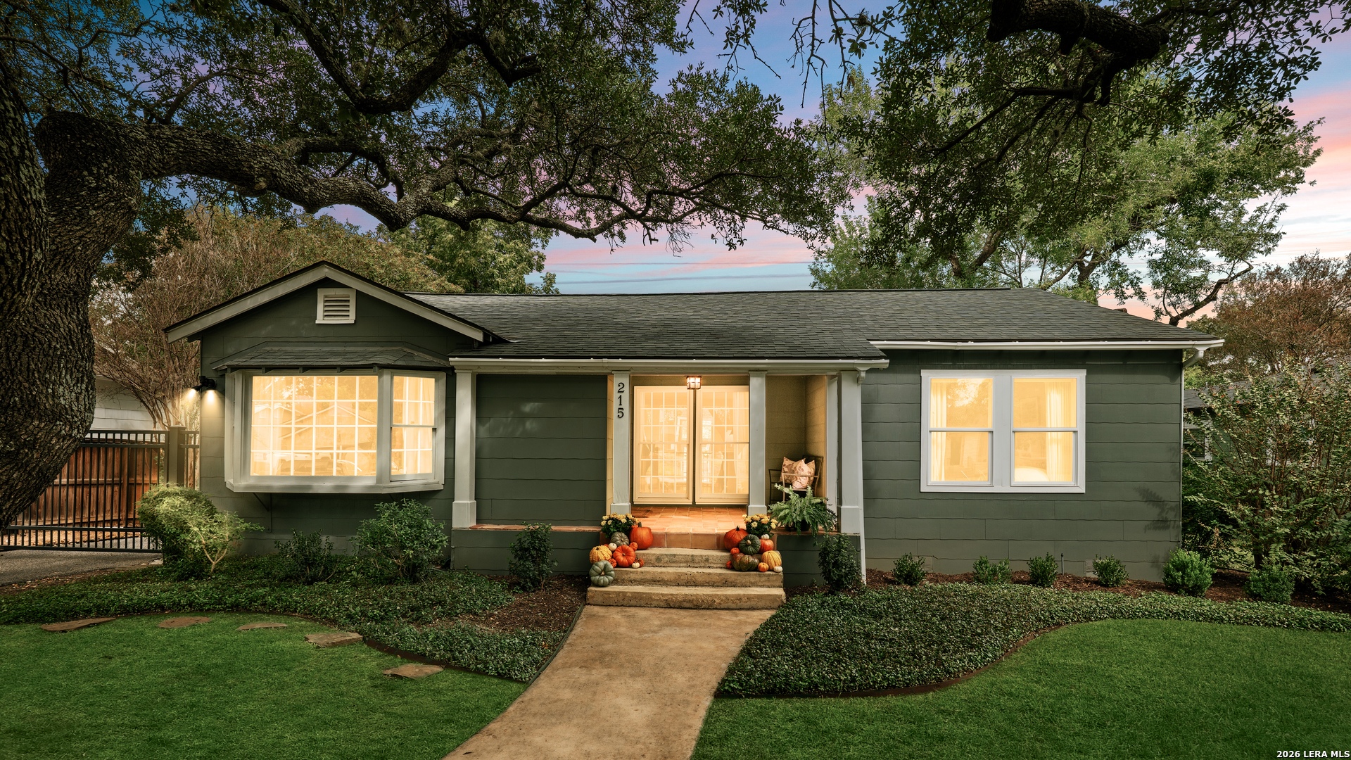 215 Brightwood Pl, San Antonio, TX 78209