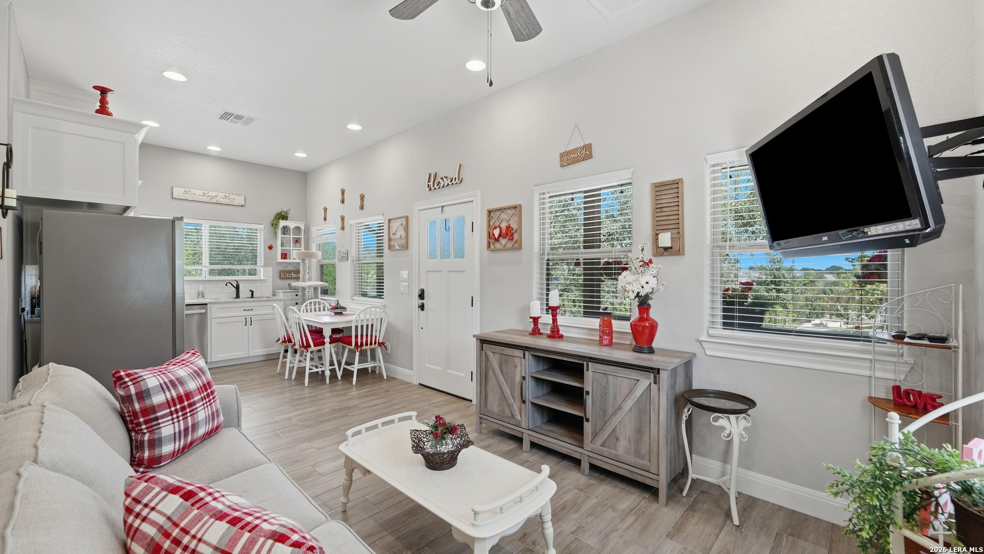 Living/Dining Combo