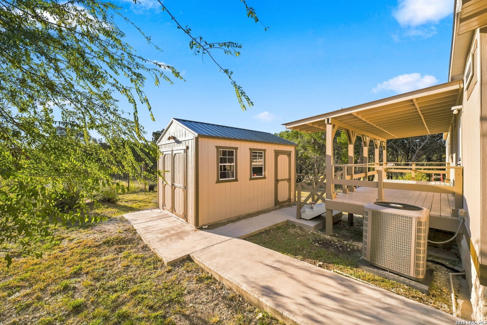1366 CALCOTE RD, Kerrville, TX 78028