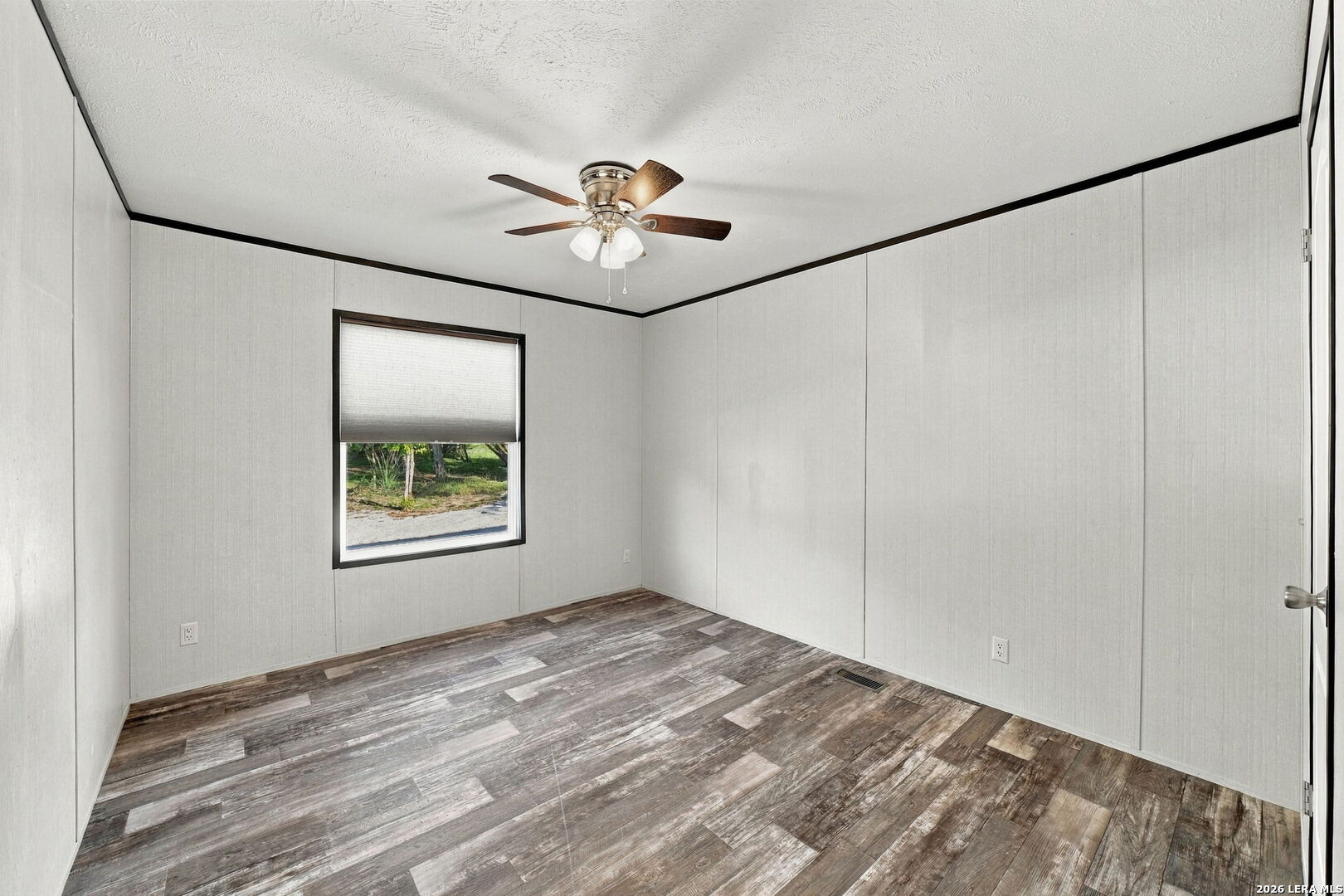 1366 CALCOTE RD, Kerrville, TX 78028