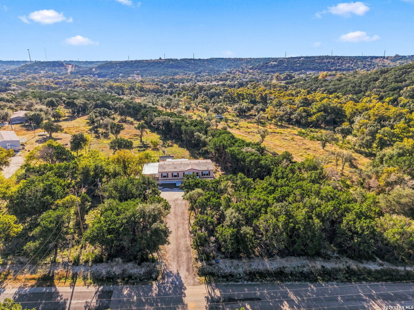 1366 CALCOTE RD, Kerrville, TX 78028