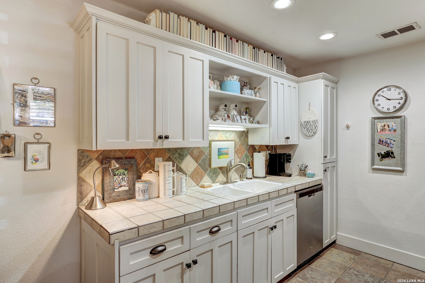 8210 BENT TREE RD, #APT 141, Austin, TX 78759