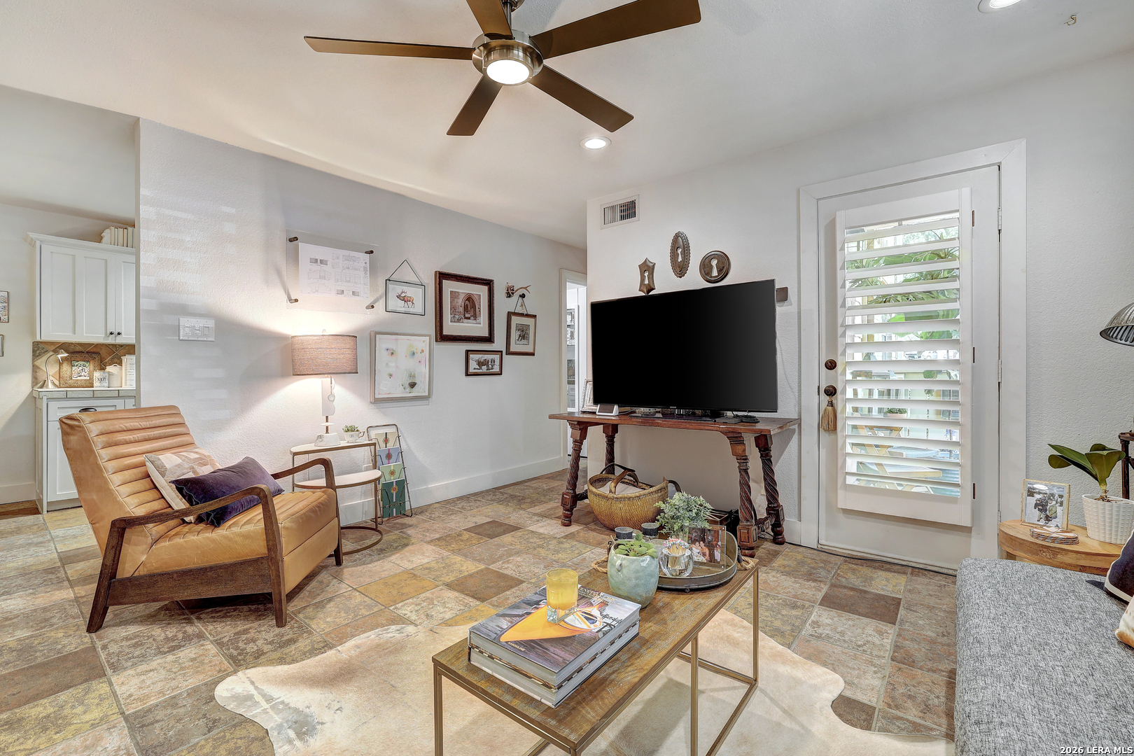 8210 BENT TREE RD, #APT 141, Austin, TX 78759