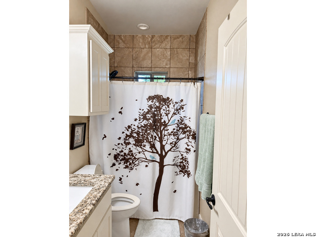 1828 WANDERING TRL, Pleasanton, TX 78064