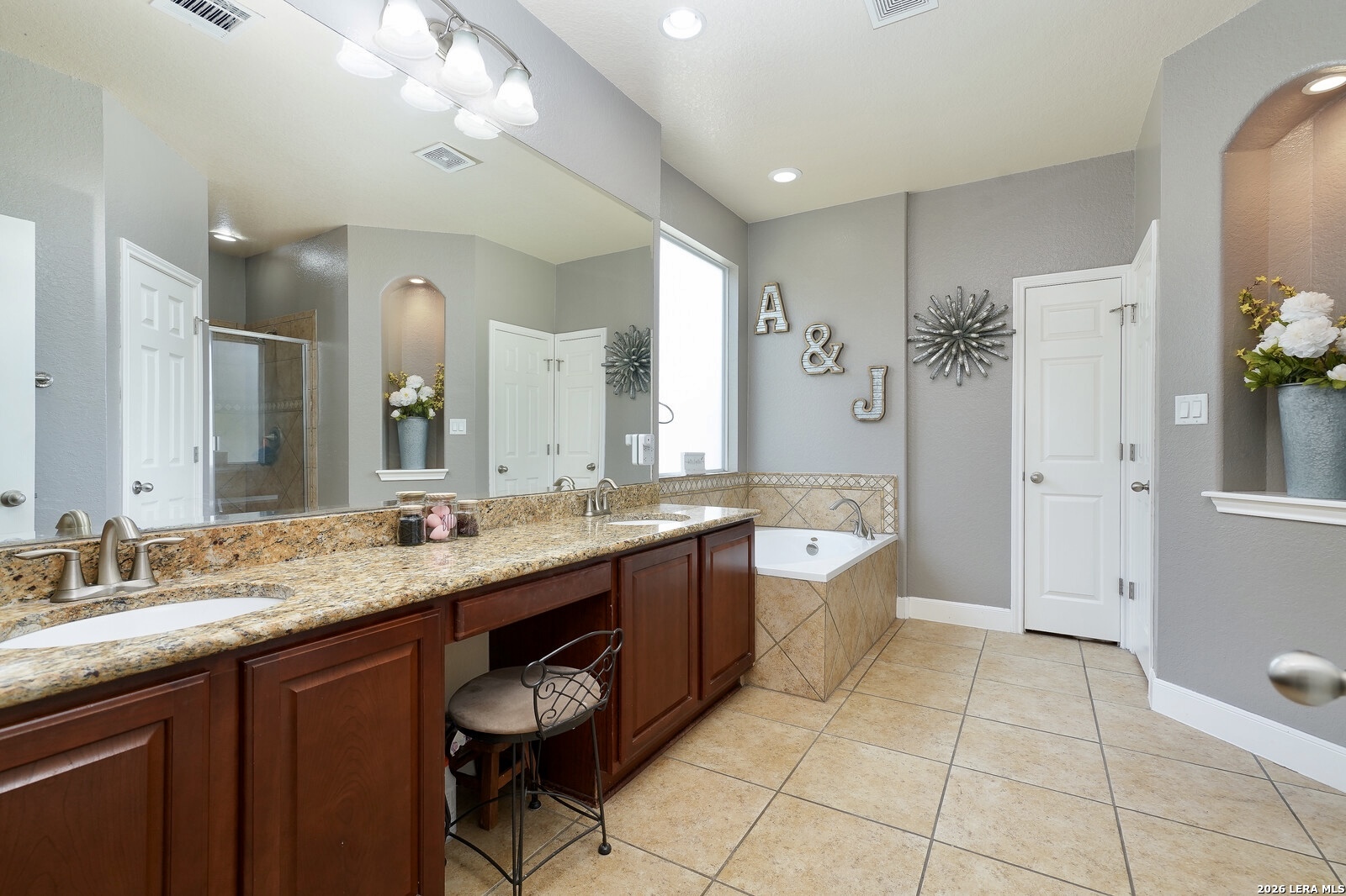 11235 RAW SIENNA, Helotes, TX 78023