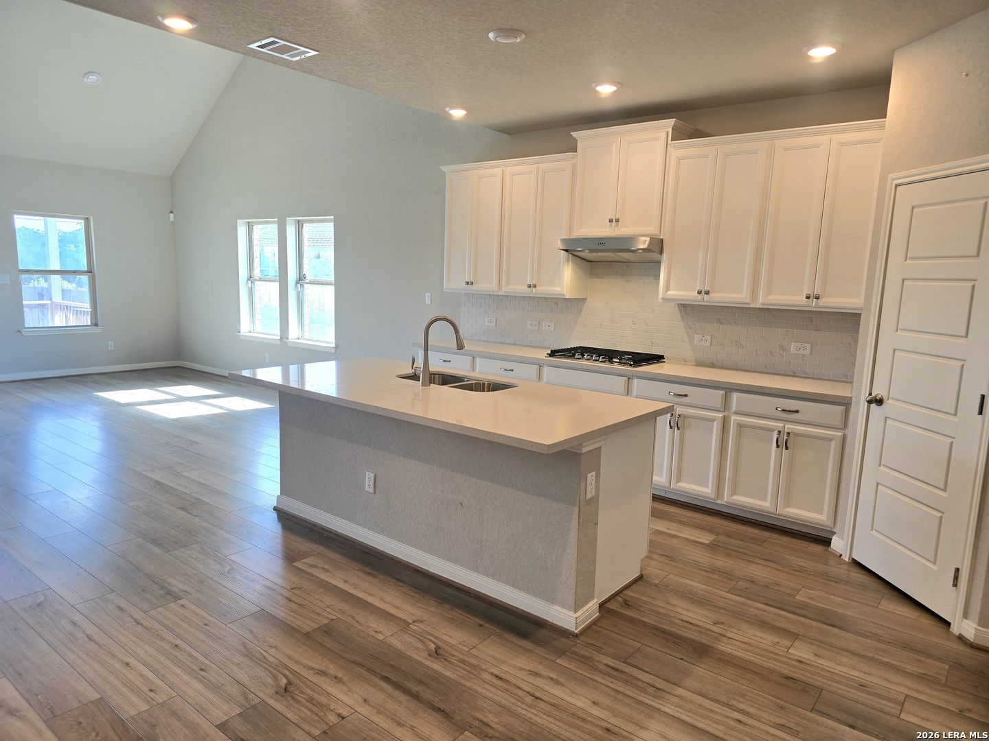 1536 Argon Way, San Antonio, TX 78245
