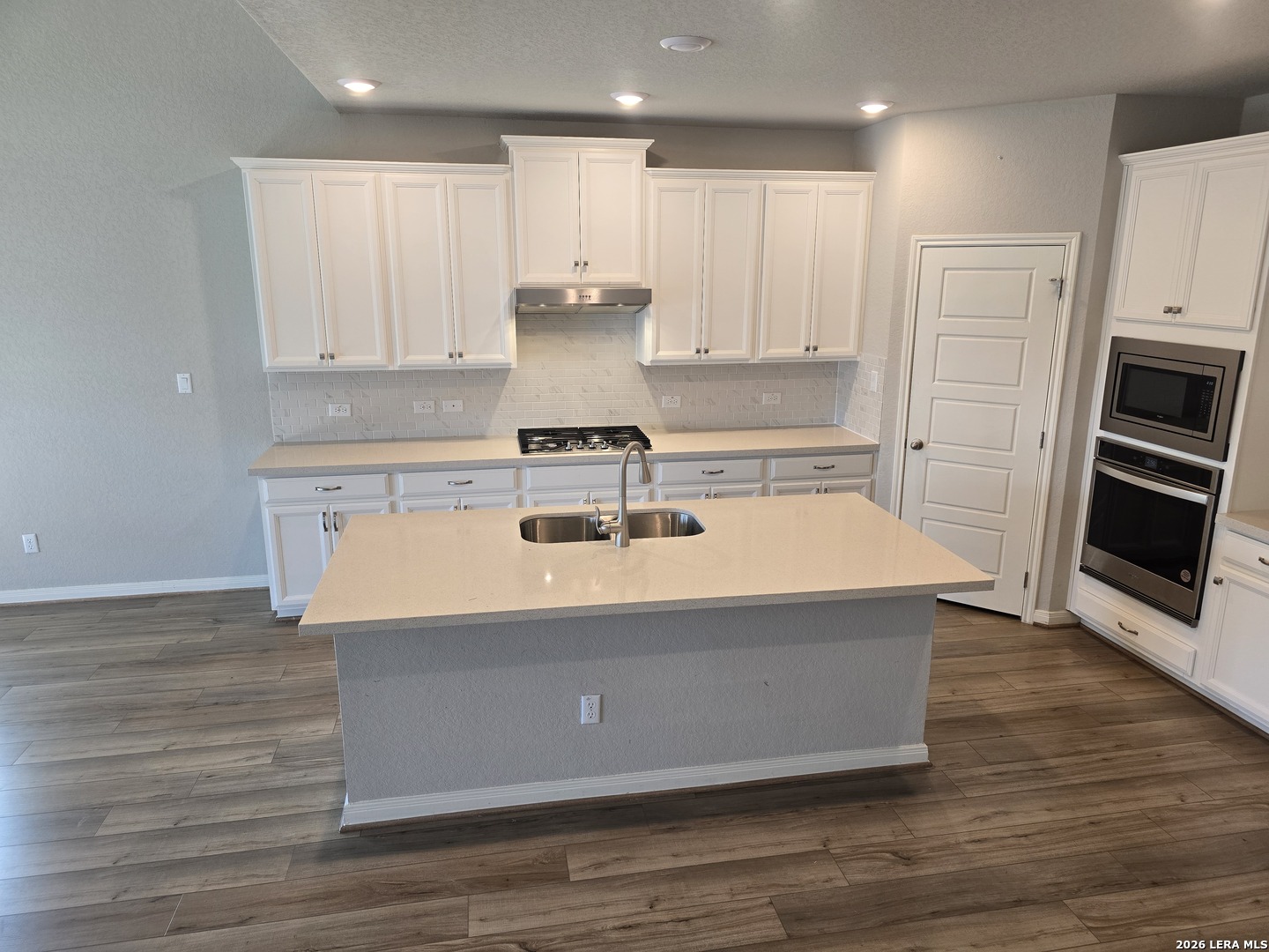 1536 Argon Way, San Antonio, TX 78245