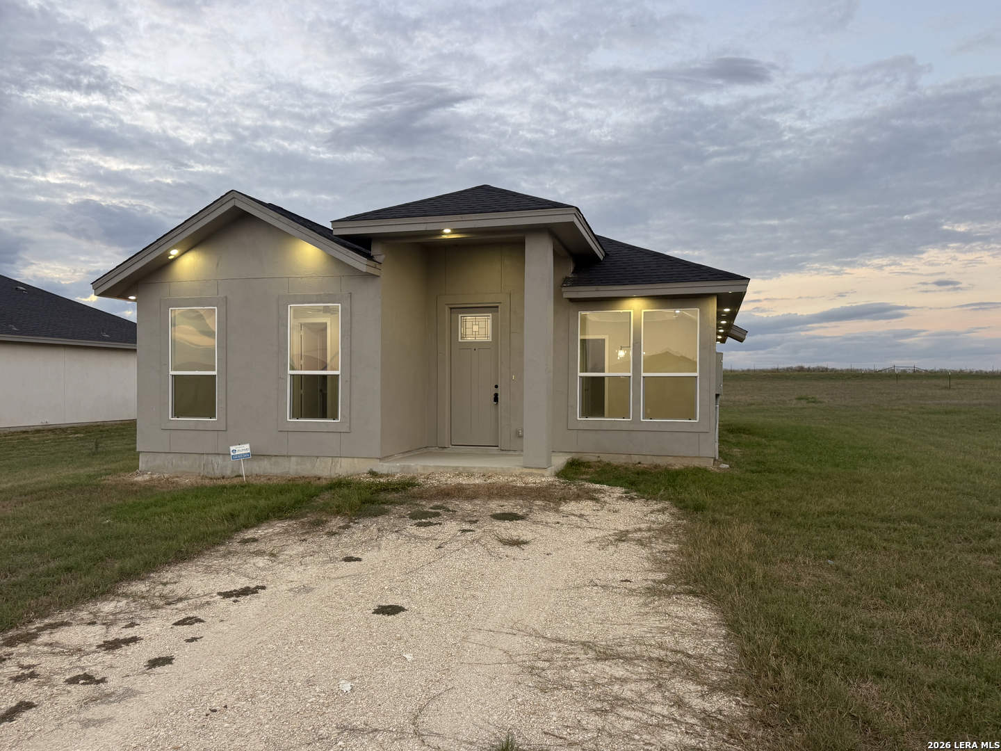128 CAMINO VERDE CT, La Vernia, TX 78121
