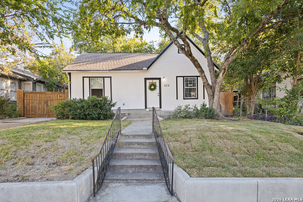 Property photo for 624 Bailey Ave, San Antonio, TX