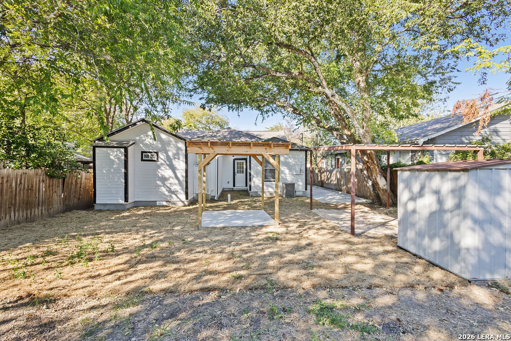 624 Bailey Ave, San Antonio, TX 78210