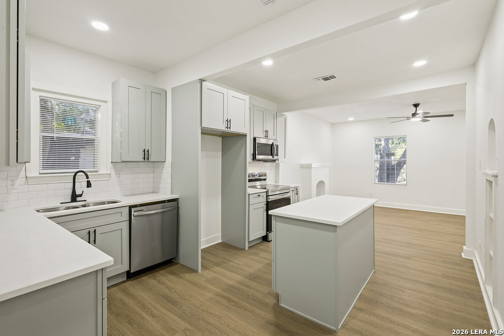 624 Bailey Ave, San Antonio, TX 78210