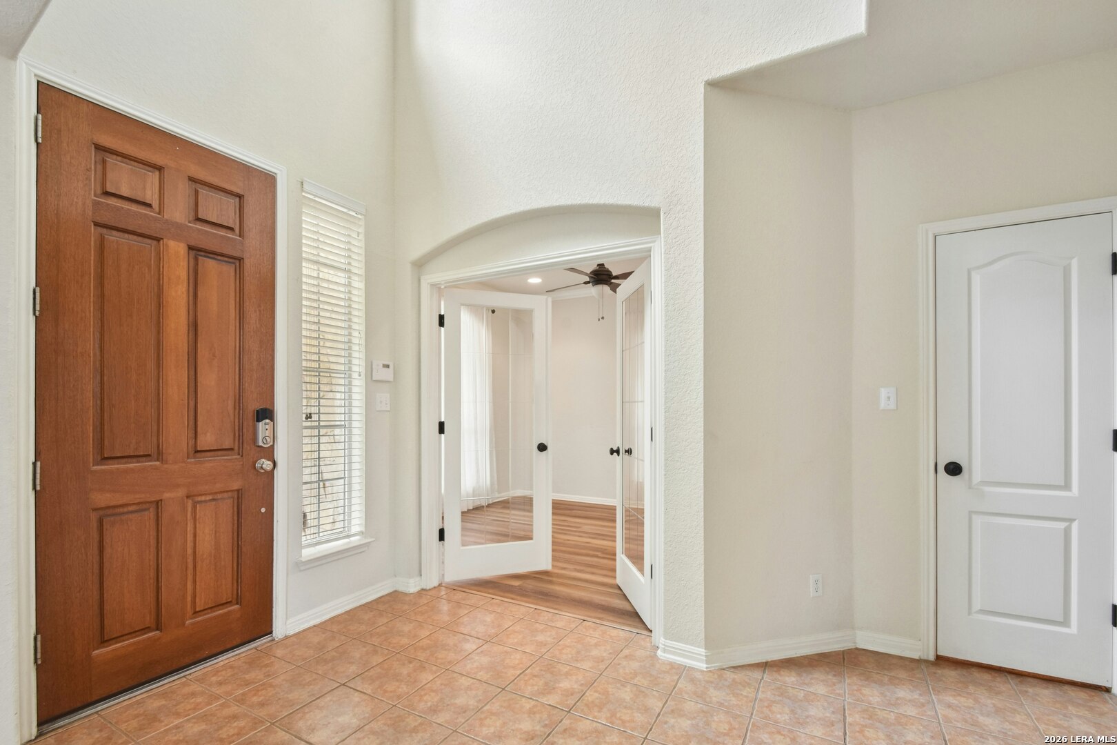 1118 CHARLISAS WAY, San Antonio, TX 78216