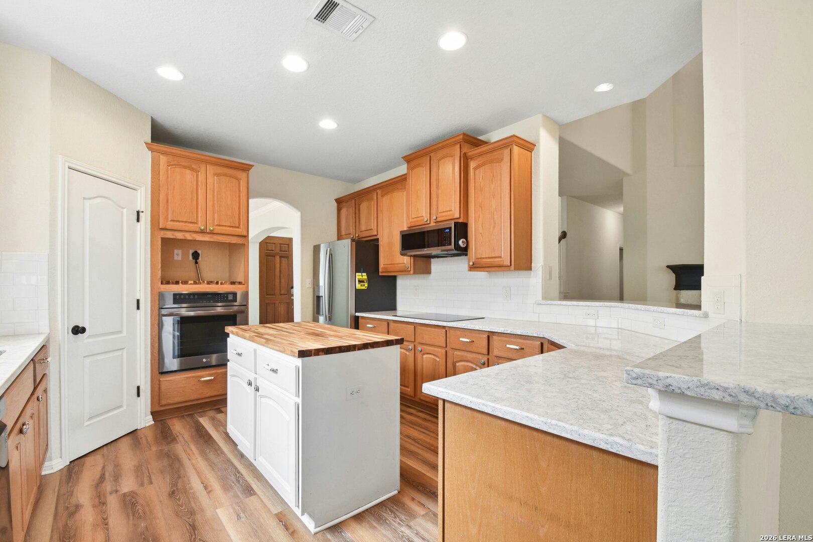 1118 CHARLISAS WAY, San Antonio, TX 78216