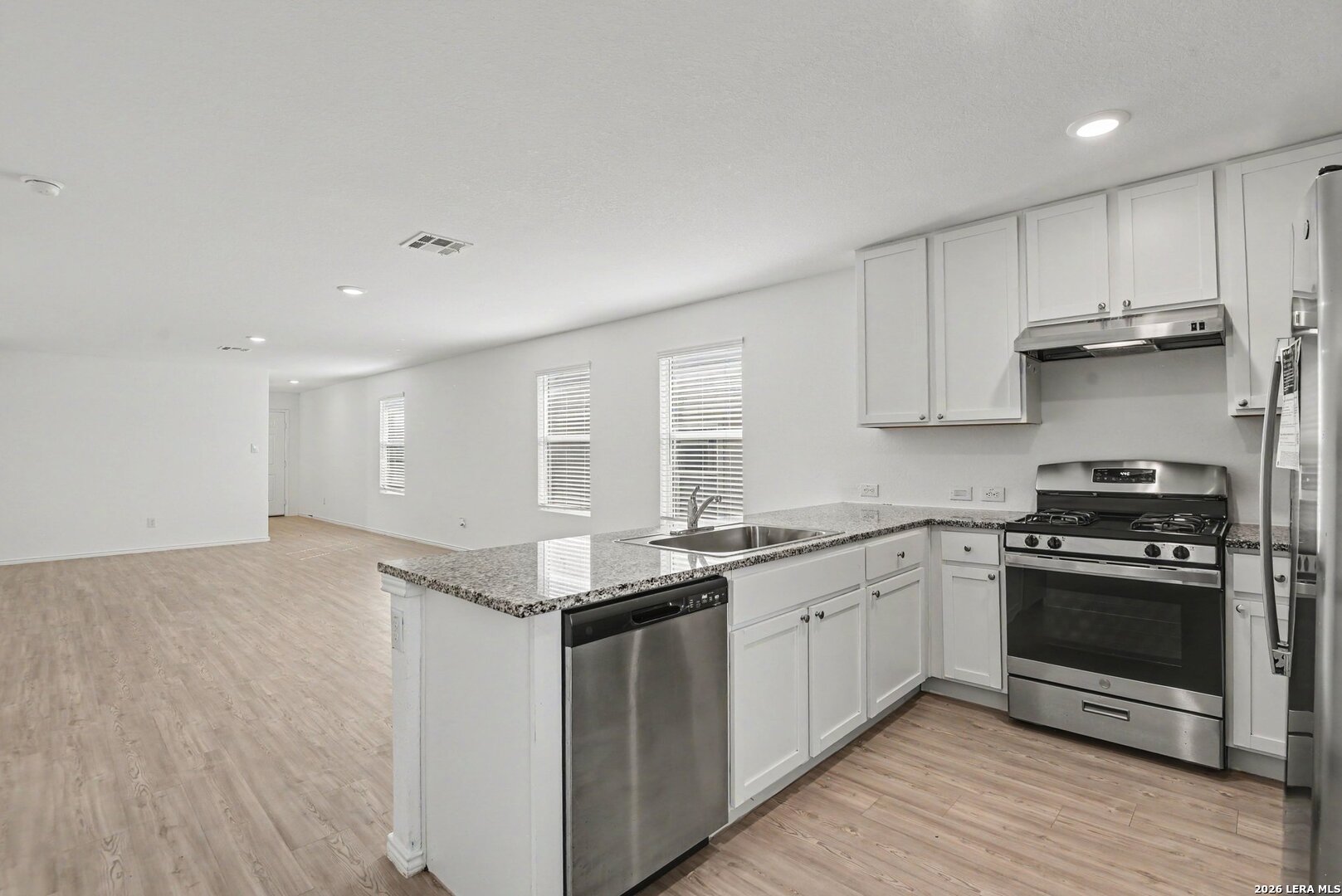 6903 CHICKEN RDG, San Antonio, TX 78252