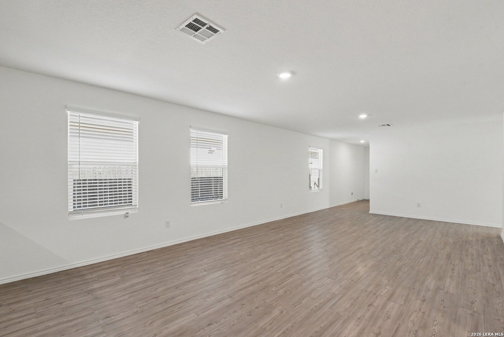 6823 CHICKEN RDG, San Antonio, TX 78252