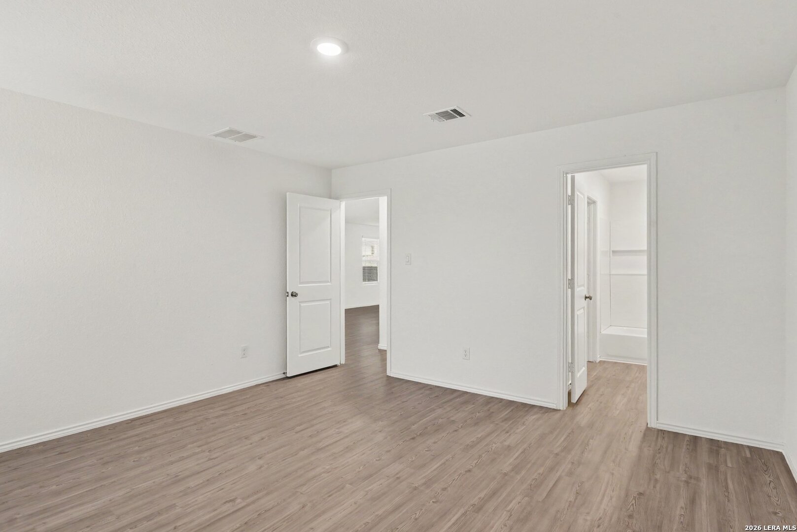 6823 CHICKEN RDG, San Antonio, TX 78252