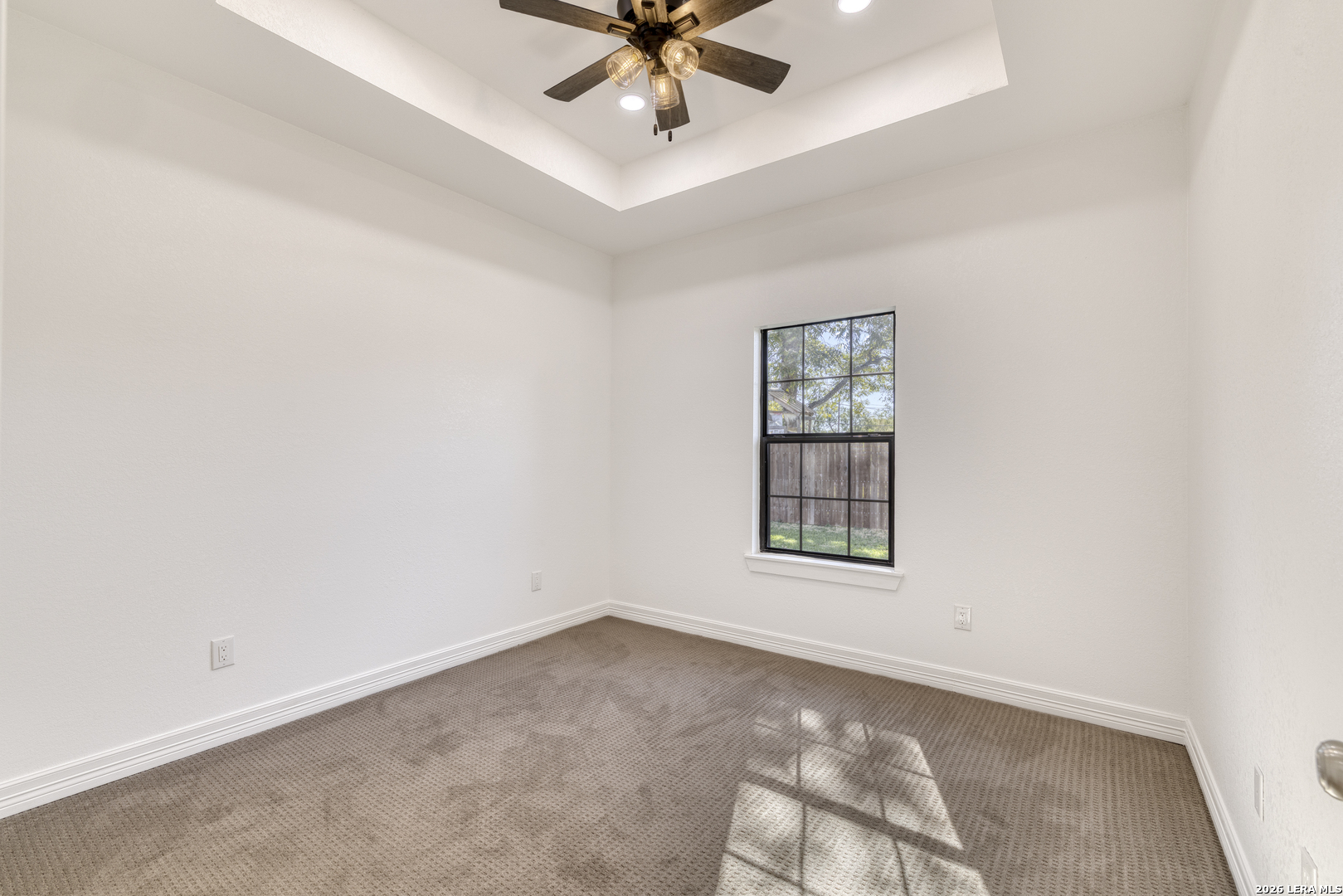 221 N BENSON RD, Uvalde, TX 78801