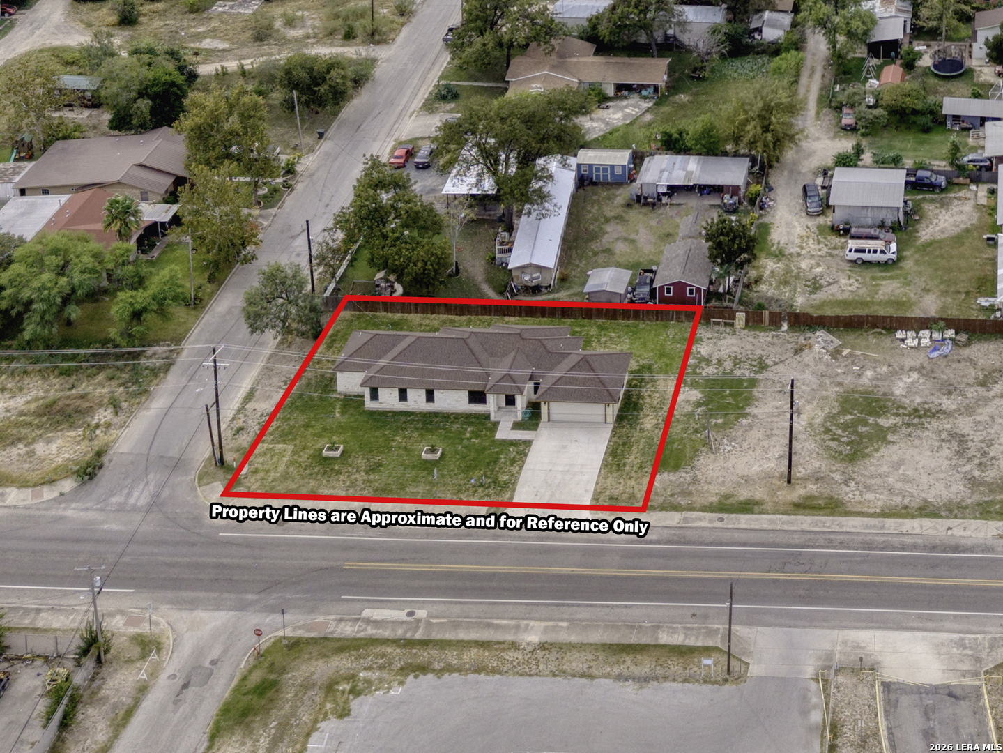 221 N BENSON RD, Uvalde, TX 78801
