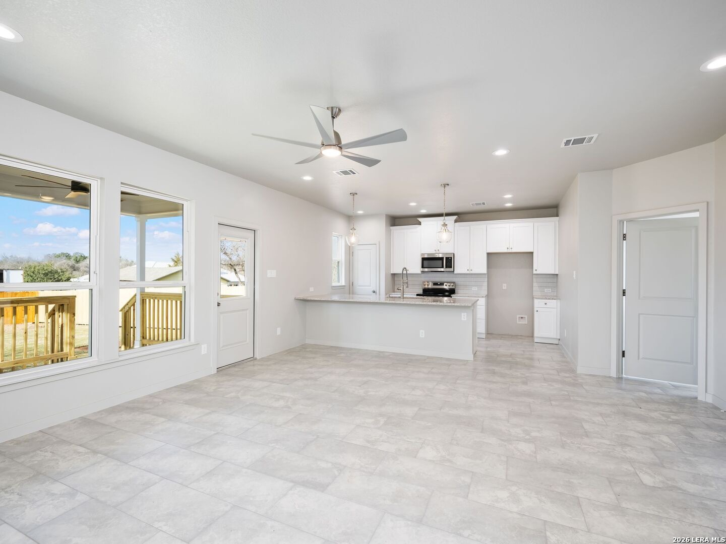 14657 Main, Lytle, TX 78052
