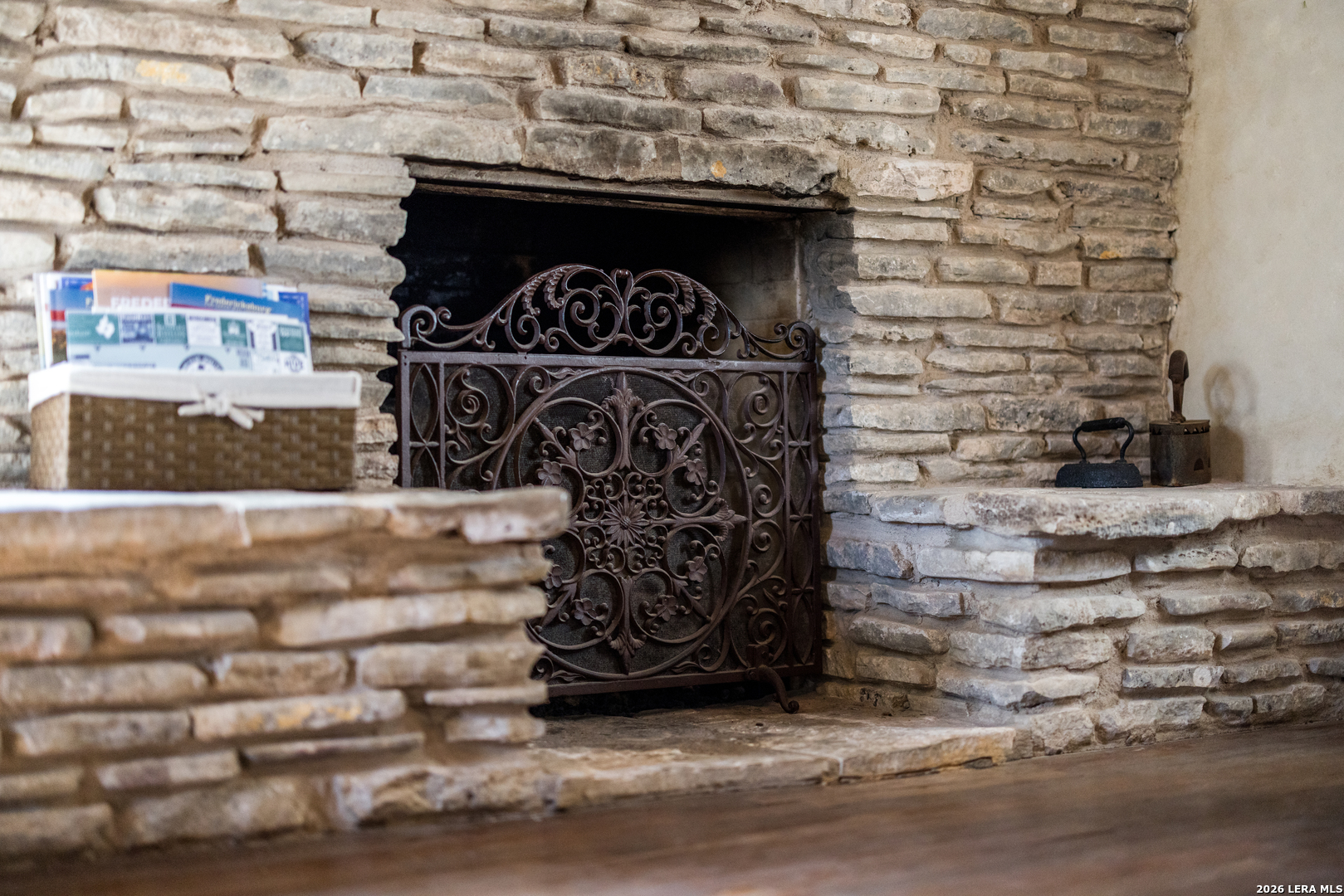 202 S BOWIE ST, Fredericksburg, TX 78624