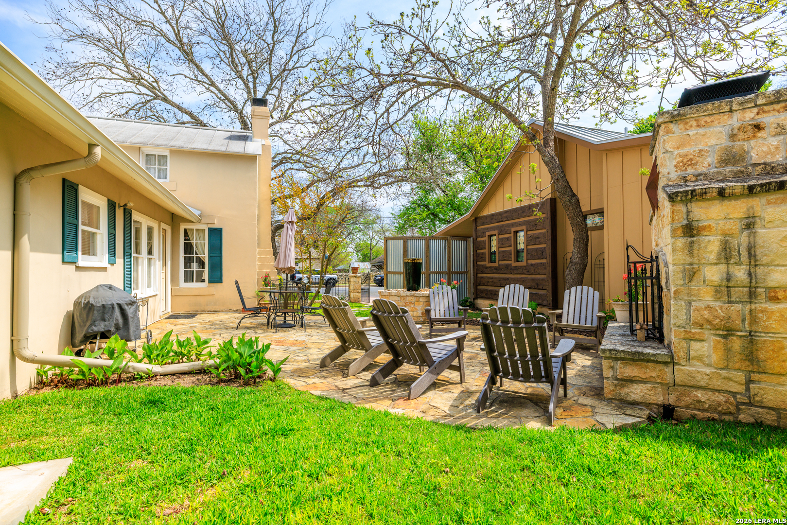 202 S BOWIE ST, Fredericksburg, TX 78624