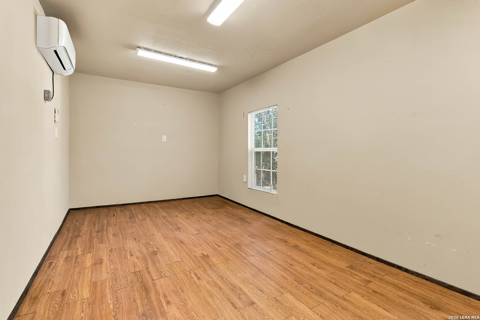 250 CHESSWOOD DR, San Antonio, TX 78228