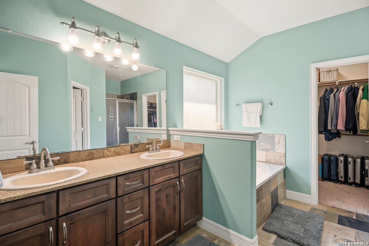 15726 HILL LN, Selma, TX 78154