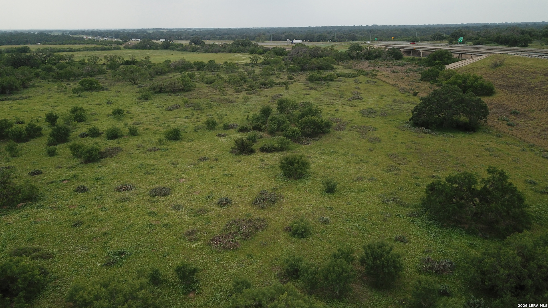 599 COUNTY ROAD 7611, Devine, TX 78016