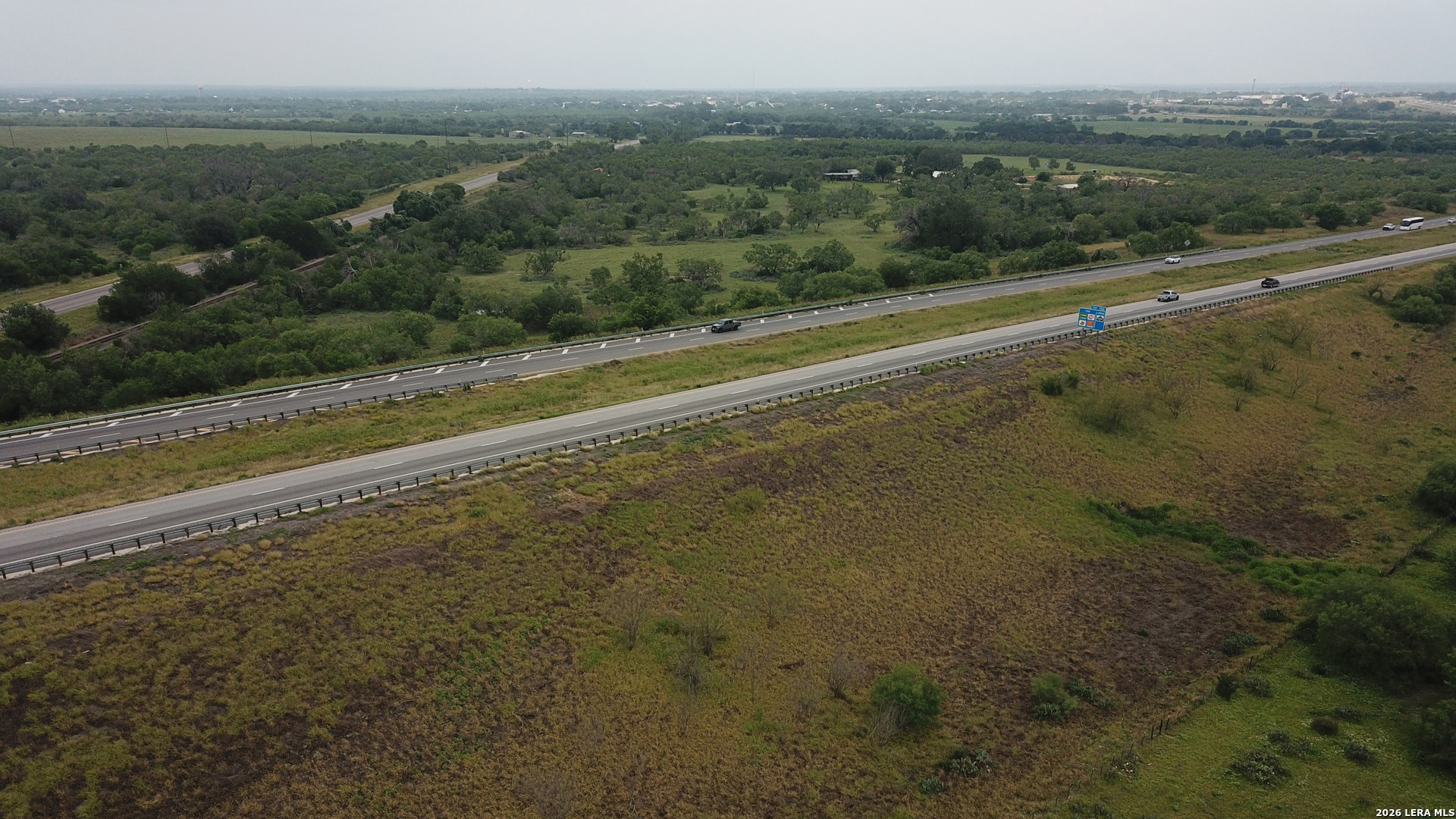 599 COUNTY ROAD 7611, Devine, TX 78016