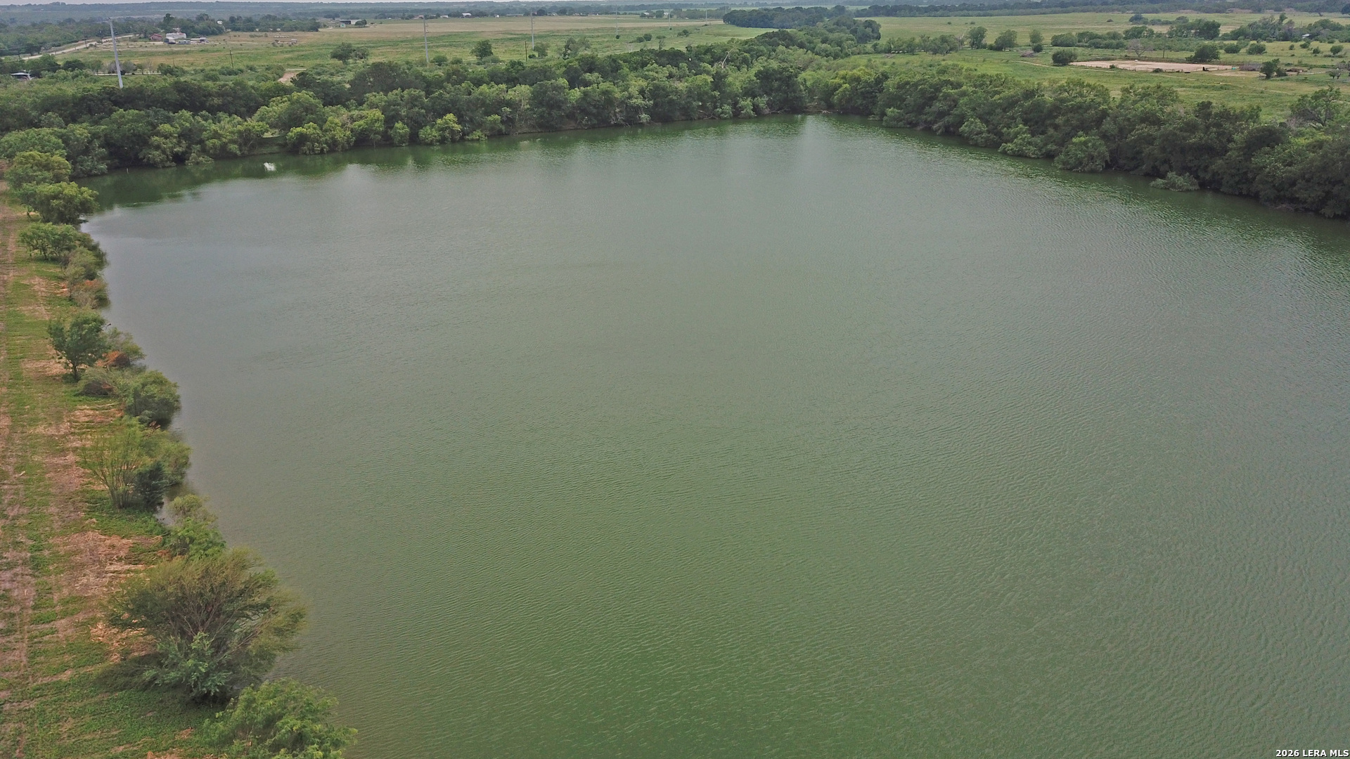 599 COUNTY ROAD 7611, Devine, TX 78016