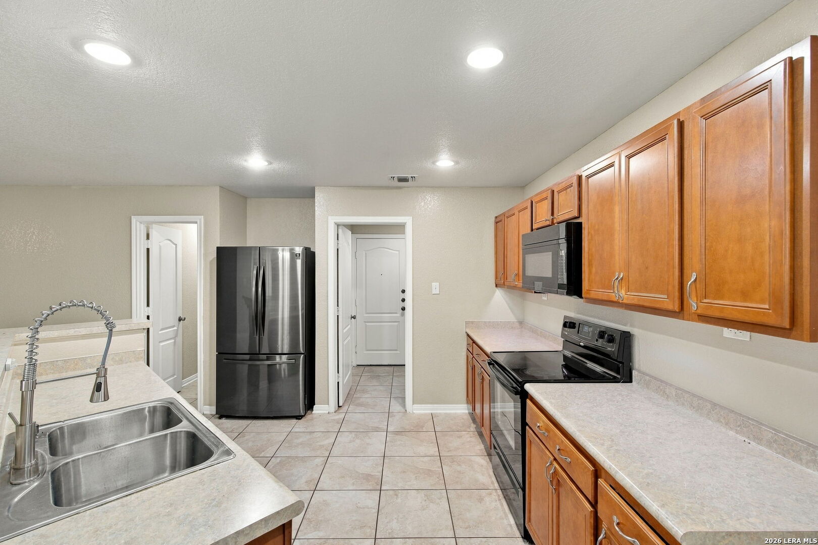 6775 WAYMAN RDG, Live Oak, TX 78233