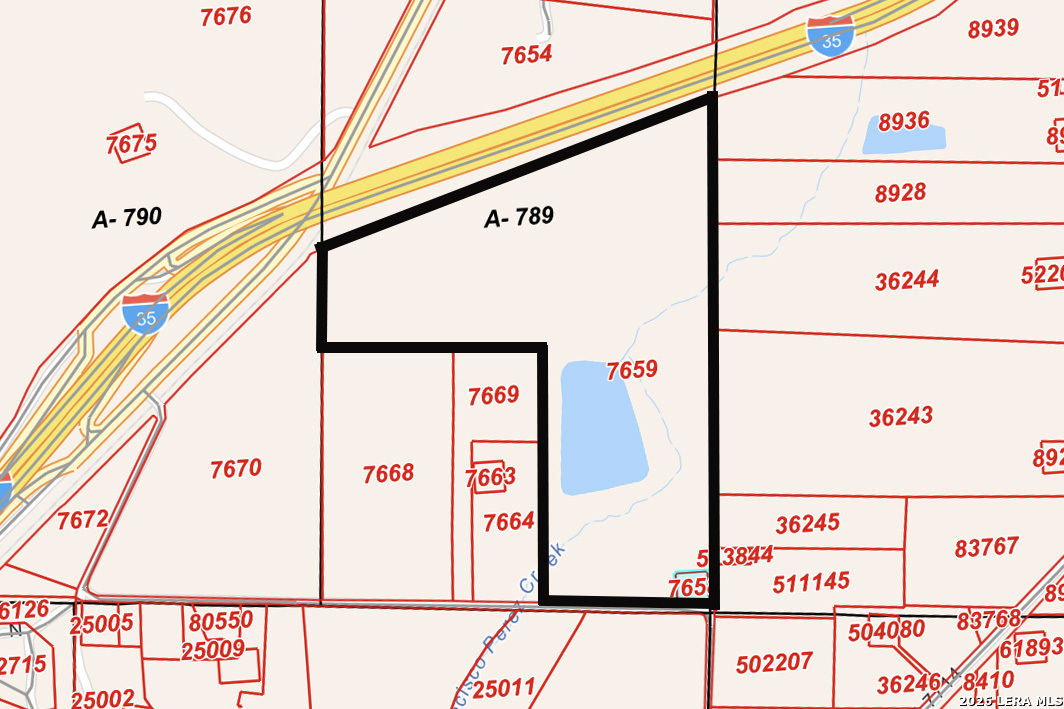 599 COUNTY ROAD 7611, Devine, TX 78016