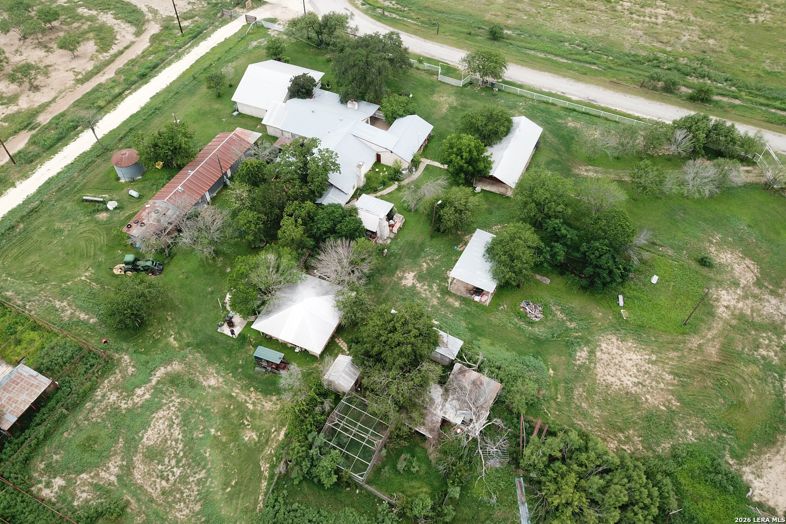 599 COUNTY ROAD 7611, Devine, TX 78016